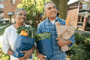 meer bewegen voor ouderen kan al door de boodschappen lopend te doen